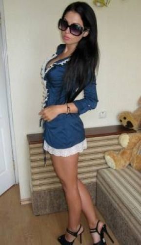 Лора индивидуалка Питера у метро Проспект Просвещения индивидуалки Санкт